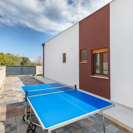 빌라 Grofica - Luxury And Romance With Heated Pool, Jacuzzi, Tavern And Proximity To The Sea, - Istria *