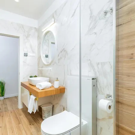 빌라 Grofica - Luxury And Romance With Heated Pool, Jacuzzi, Tavern And Proximity To The Sea, - Istria 풀라