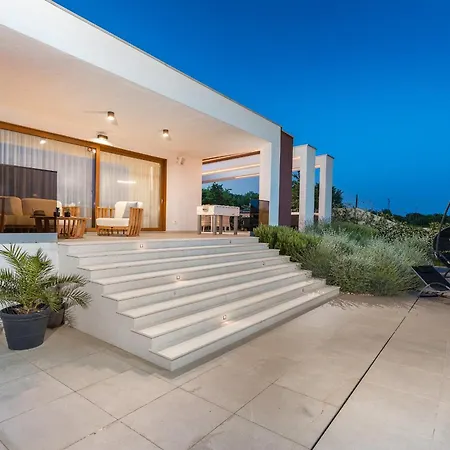 Grofica - Luxury And Romance With Heated Pool, Jacuzzi, Tavern And Proximity To The Sea, - Istria Pula