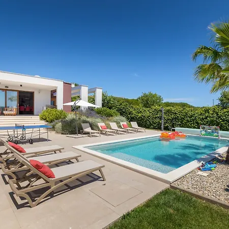 Willa Grofica - Luxury And Romance With Heated Pool, Jacuzzi, Tavern And Proximity To The Sea, - Istria *