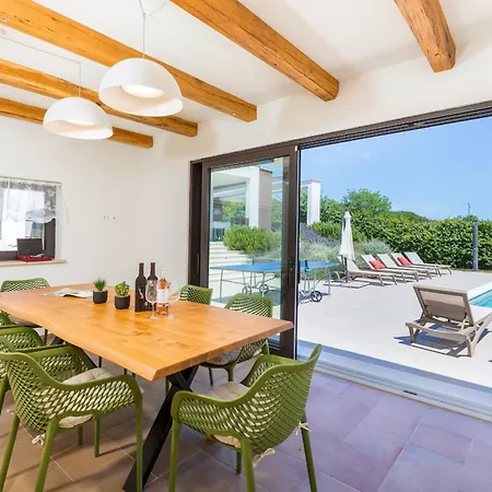 빌라 Grofica - Luxury And Romance With Heated Pool, Jacuzzi, Tavern And Proximity To The Sea, - Istria 풀라