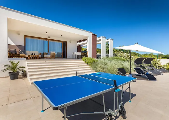 Grofica - Luxury And Romance With Heated Pool, Jacuzzi, Tavern And Proximity To The Sea, - Istria Pula