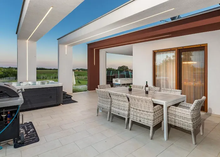 Willa Grofica - Luxury And Romance With Heated Pool, Jacuzzi, Tavern And Proximity To The Sea, - Istria Pula