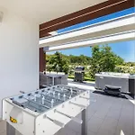 Grofica - Luxury And Romance With Heated Pool, Jacuzzi, Tavern And Proximity To The Sea, - Istria Pula