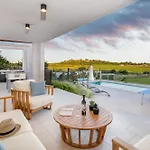 Grofica - Luxury And Romance With Heated Pool, Jacuzzi, Tavern And Proximity To The Sea, - Istria Pula