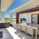 Grofica - Luxury And Romance With Heated Pool, Jacuzzi, Tavern And Proximity To The Sea, - Istria Pula