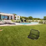 Grofica - Luxury And Romance With Heated Pool, Jacuzzi, Tavern And Proximity To The Sea, - Istria Pula