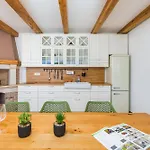 Grofica - Luxury And Romance With Heated Pool, Jacuzzi, Tavern And Proximity To The Sea, - Istria * Pula