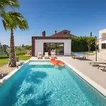 Grofica - Luxury And Romance With Heated Pool, Jacuzzi, Tavern And Proximity To The Sea, - Istria Villa Pula
