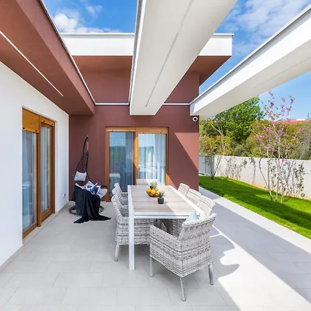 别墅 Grofica - Luxury And Romance With Heated Pool, Jacuzzi, Tavern And Proximity To The Sea, - Istria 普拉