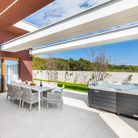 Grofica - Luxury And Romance With Heated Pool, Jacuzzi, Tavern And Proximity To The Sea, - Istria