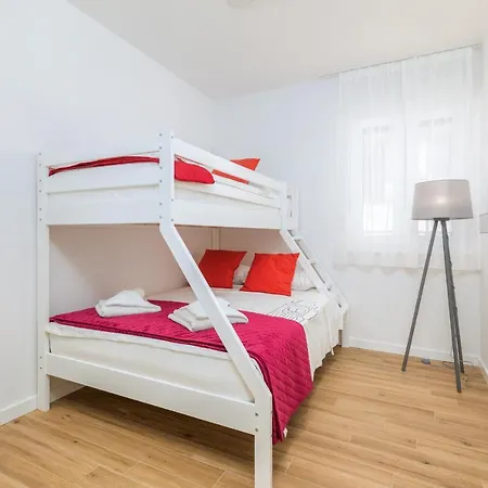 Grofica - Luxury And Romance With Heated Pool, Jacuzzi, Tavern And Proximity To The Sea, - Istria 普拉