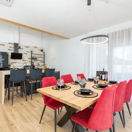 别墅 Grofica - Luxury And Romance With Heated Pool, Jacuzzi, Tavern And Proximity To The Sea, - Istria *