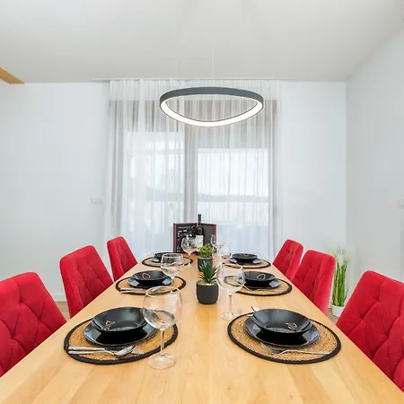 别墅 Grofica - Luxury And Romance With Heated Pool, Jacuzzi, Tavern And Proximity To The Sea, - Istria *