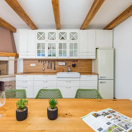 Grofica - Luxury And Romance With Heated Pool, Jacuzzi, Tavern And Proximity To The Sea, - Istria * Pula