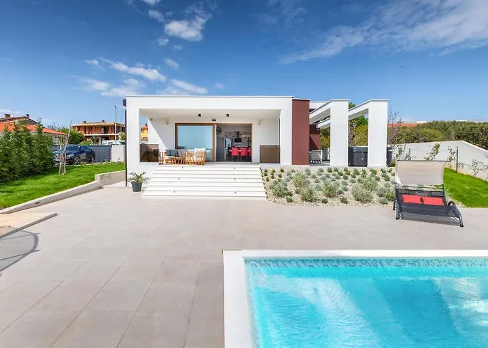 ヴィラ Grofica - Luxury And Romance With Heated Pool, Jacuzzi, Tavern And Proximity To The Sea, - Istria