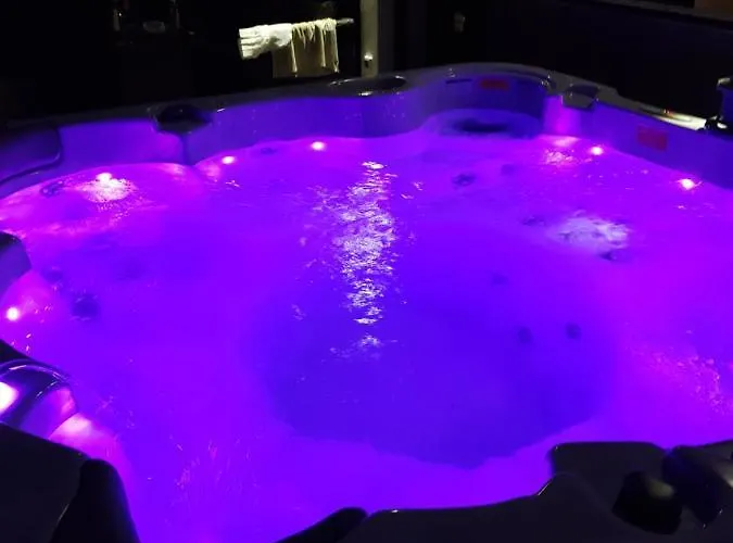 Grofica - Luxury And Romance With Heated Pool, Jacuzzi, Tavern And Proximity To The Sea, - Istria *