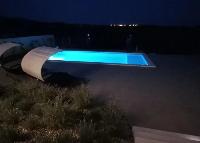 Grofica - Luxury And Romance With Heated Pool, Jacuzzi, Tavern And Proximity To The Sea, - Istria ヴィラ