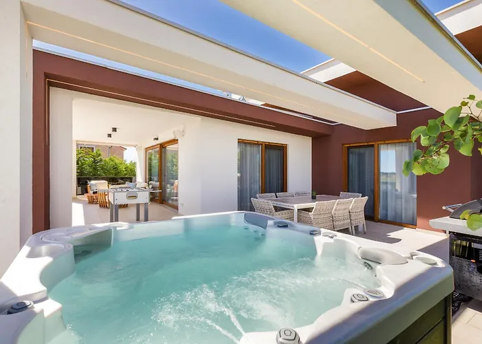ヴィラ Grofica - Luxury And Romance With Heated Pool, Jacuzzi, Tavern And Proximity To The Sea, - Istria *