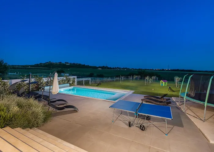 ヴィラ Grofica - Luxury And Romance With Heated Pool, Jacuzzi, Tavern And Proximity To The Sea, - Istria プーラ