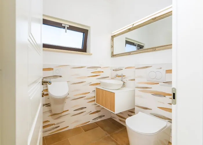 ヴィラ Grofica - Luxury And Romance With Heated Pool, Jacuzzi, Tavern And Proximity To The Sea, - Istria プーラ