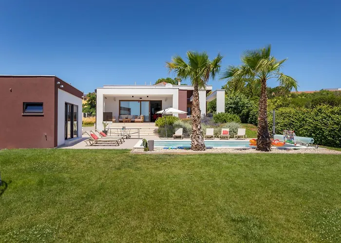 Grofica - Luxury And Romance With Heated Pool, Jacuzzi, Tavern And Proximity To The Sea, - Istria *