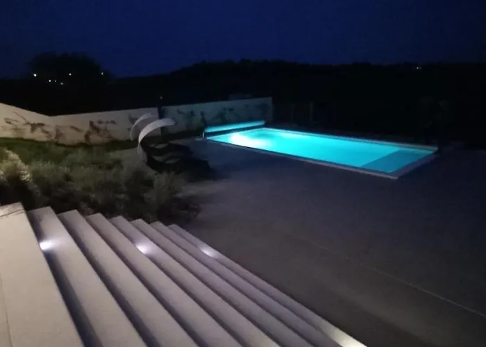 Grofica - Luxury And Romance With Heated Pool, Jacuzzi, Tavern And Proximity To The Sea, - Istria Villa *