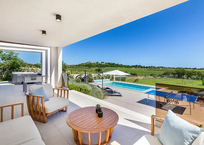 Villa Grofica - Luxury And Romance With Heated Pool, Jacuzzi, Tavern And Proximity To The Sea, - Istria *